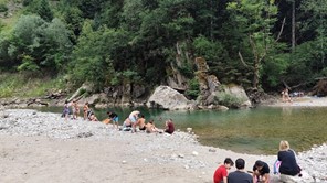 Οι δύο "παραλίες των βουνών" του Ασπροποτάμου – Οαση δροσιάς στα 1.000 μέτρα